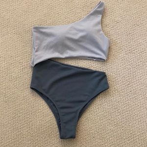 Never worn before SHEIN one piece bathing suit